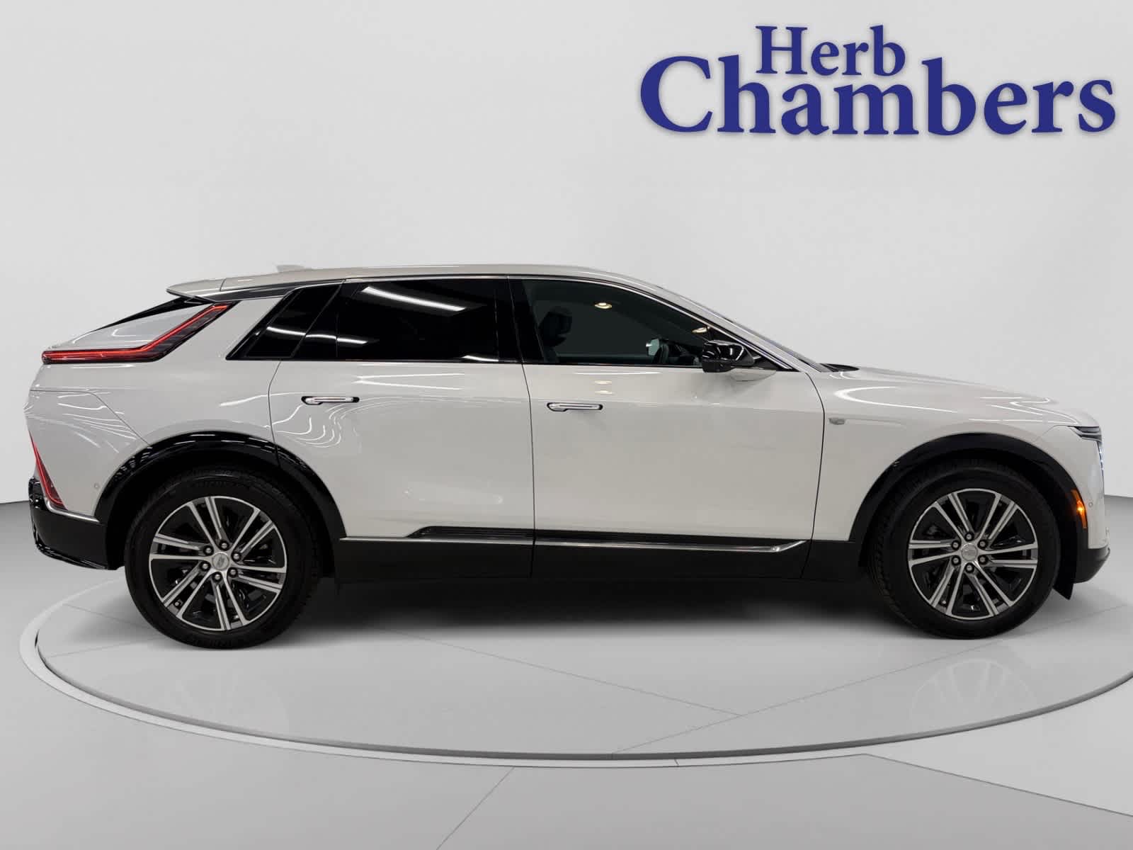 Used 2024 Cadillac LYRIQ Luxury 1 with VIN 1GYKPPRL3RZ117598 for sale in Warwick, RI