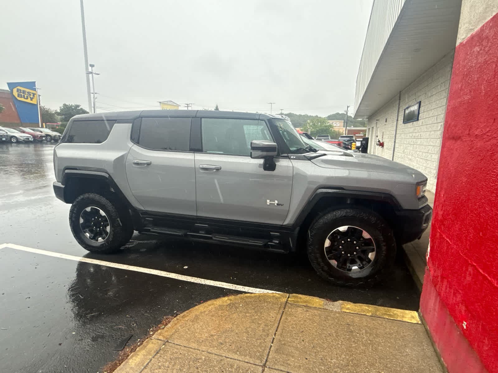 Used 2024 GMC HUMMER EV 2X with VIN 1GKB0NDEXRU109460 for sale in Westborough, MA