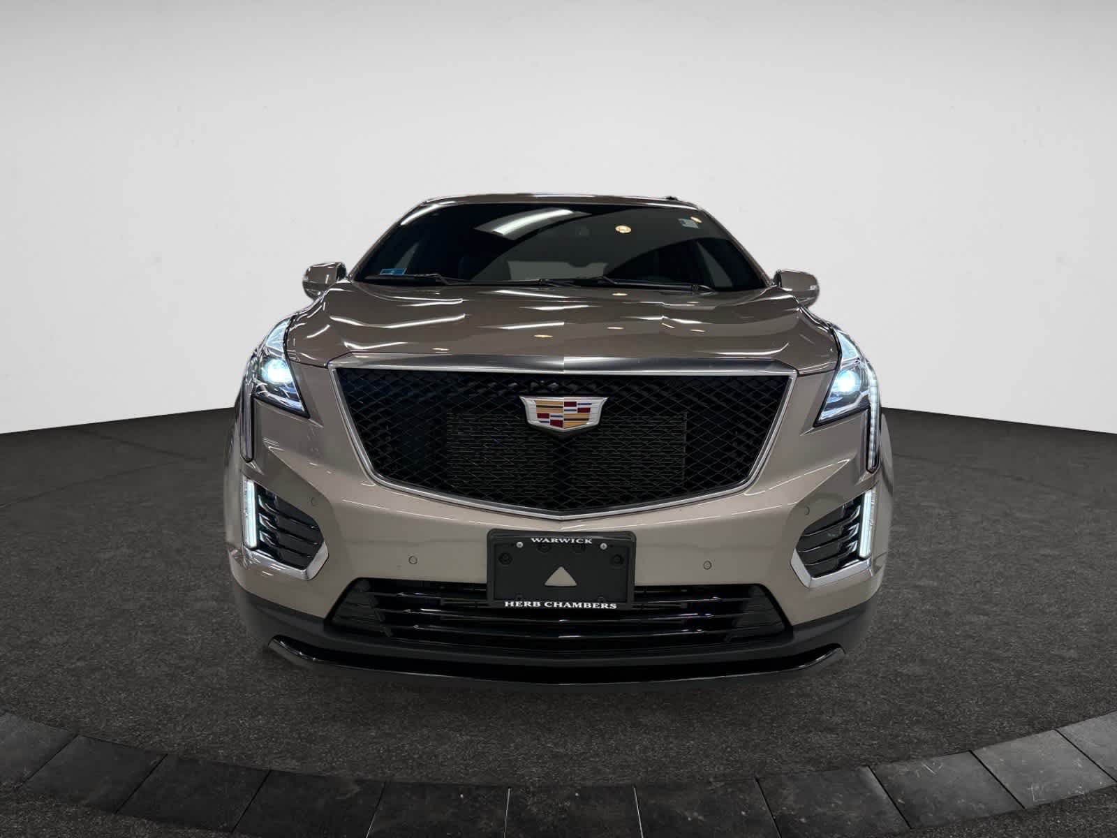 2022 Cadillac XT5 Sport photo 4