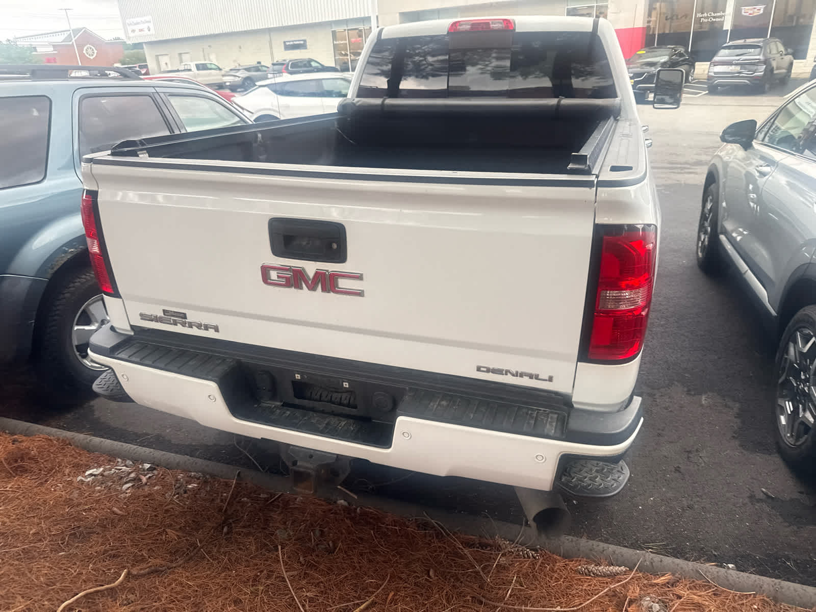 2017 GMC Sierra 3500 Denali HD Denali - Photo 19