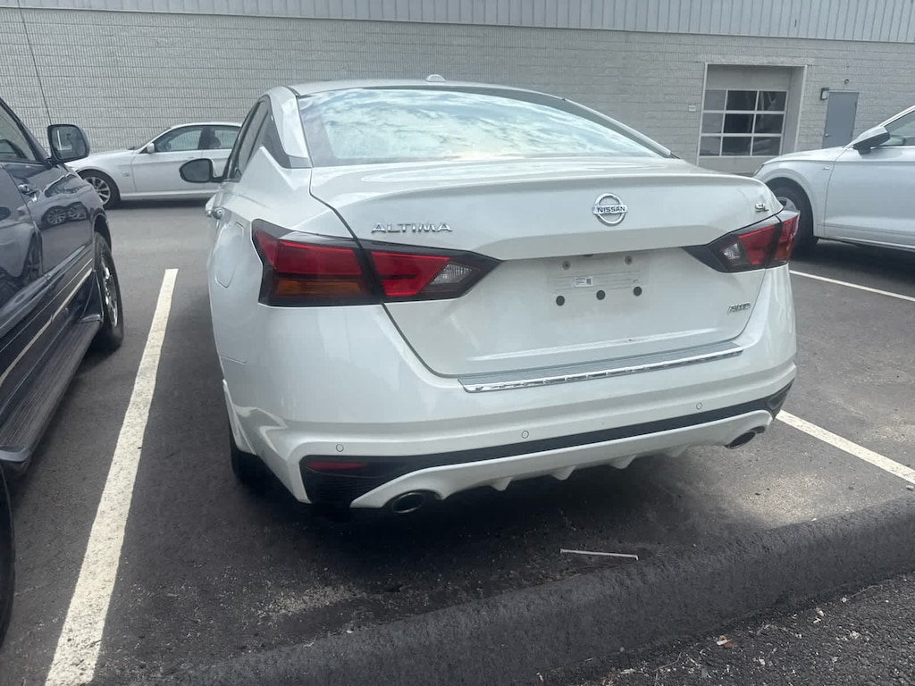 Used 2021 Nissan Altima 2.5 SL AWD Sedan 4 Dr.
