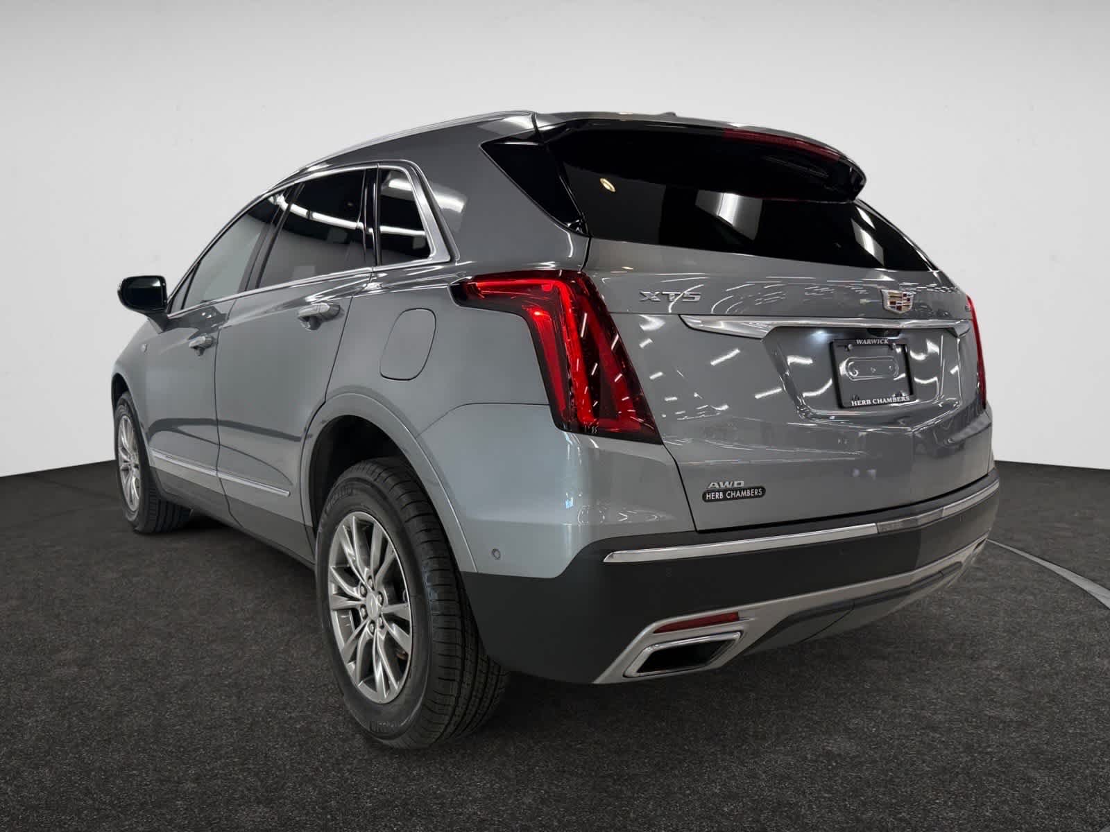 2023 Cadillac XT5 Premium Luxury photo 3