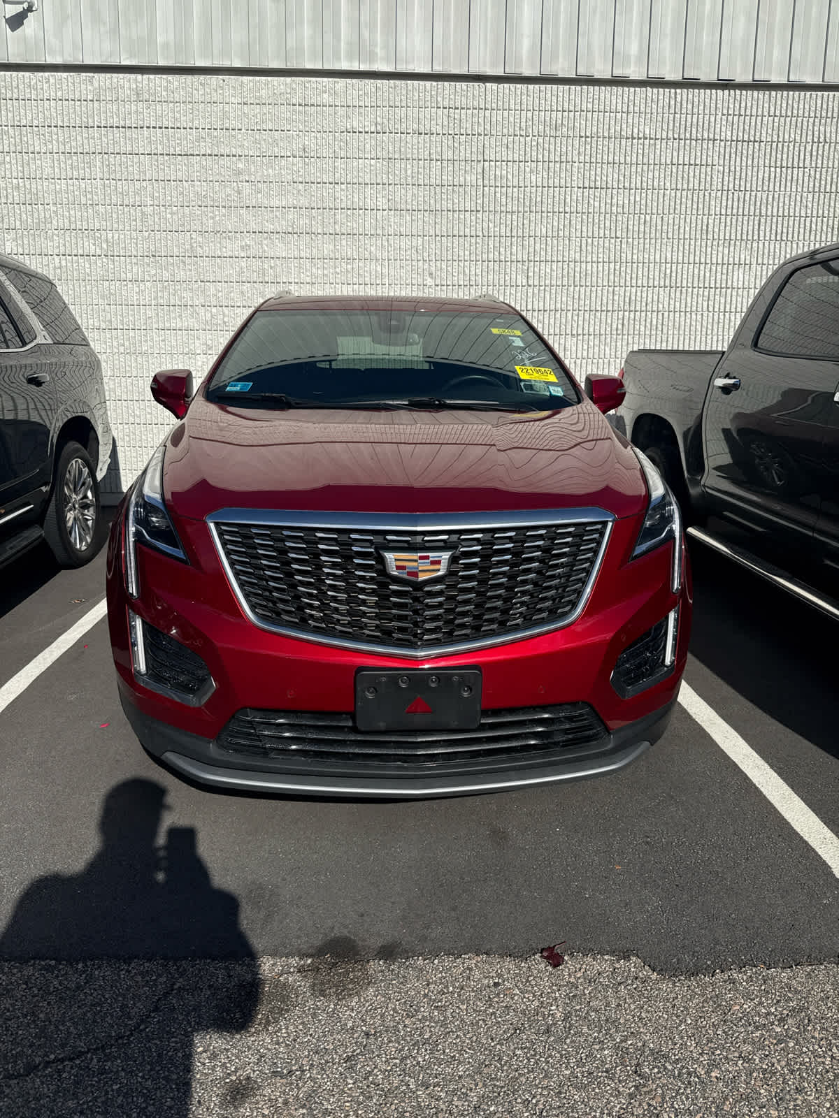 2022 Cadillac XT5 Premium Luxury photo 2