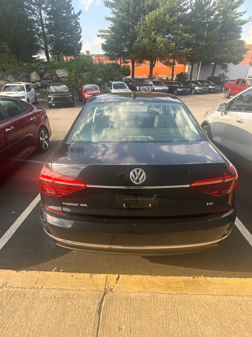 Used 2017 Volkswagen Passat 1.8T SEL Premium FWD Sedan 4 Dr.