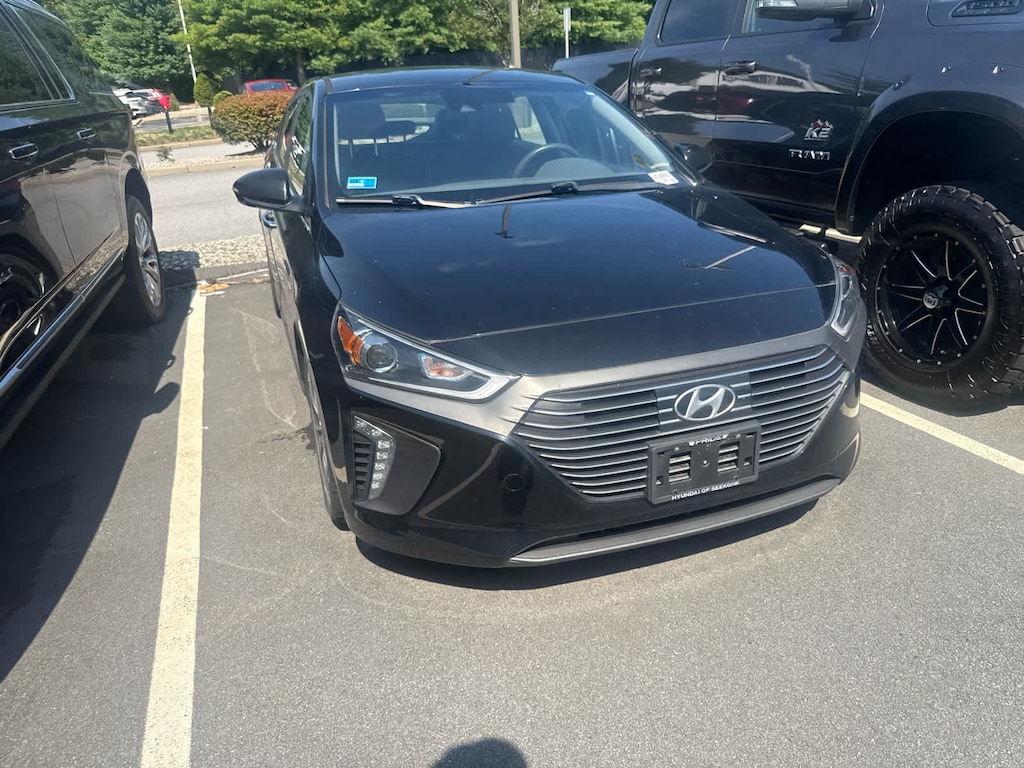 Used 2018 Hyundai IONIQ Hybrid Limited w/ Ultimate Package Hatchback 4 Dr.