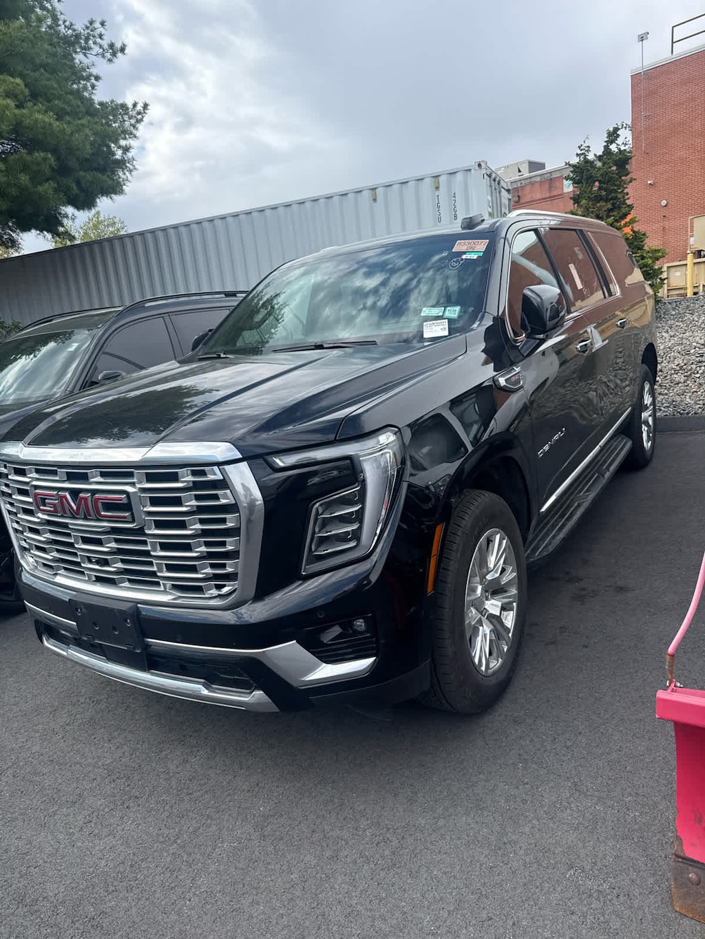 Used 2025 GMC Yukon XL Denali AWD w/ 2nd Row Bucket Seats SUV