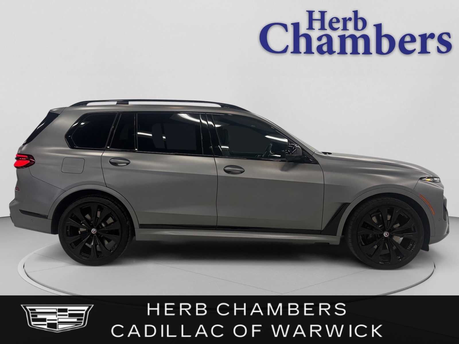 2023 BMW X7 M60i's photo