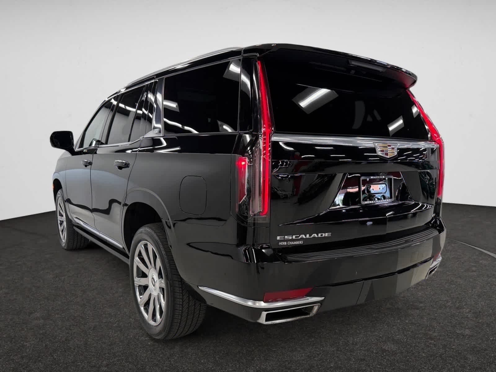 2023 Cadillac Escalade Premium Luxury Platinum photo 3