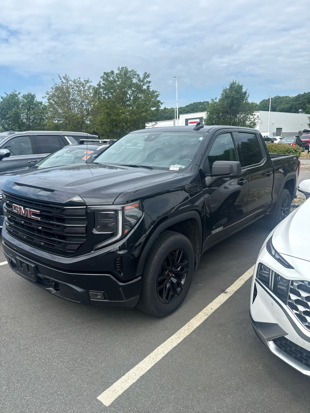 Used 2024 GMC Sierra 1500 Crew Cab Elevation w/ 20" Wheels 4WD Crew Cab