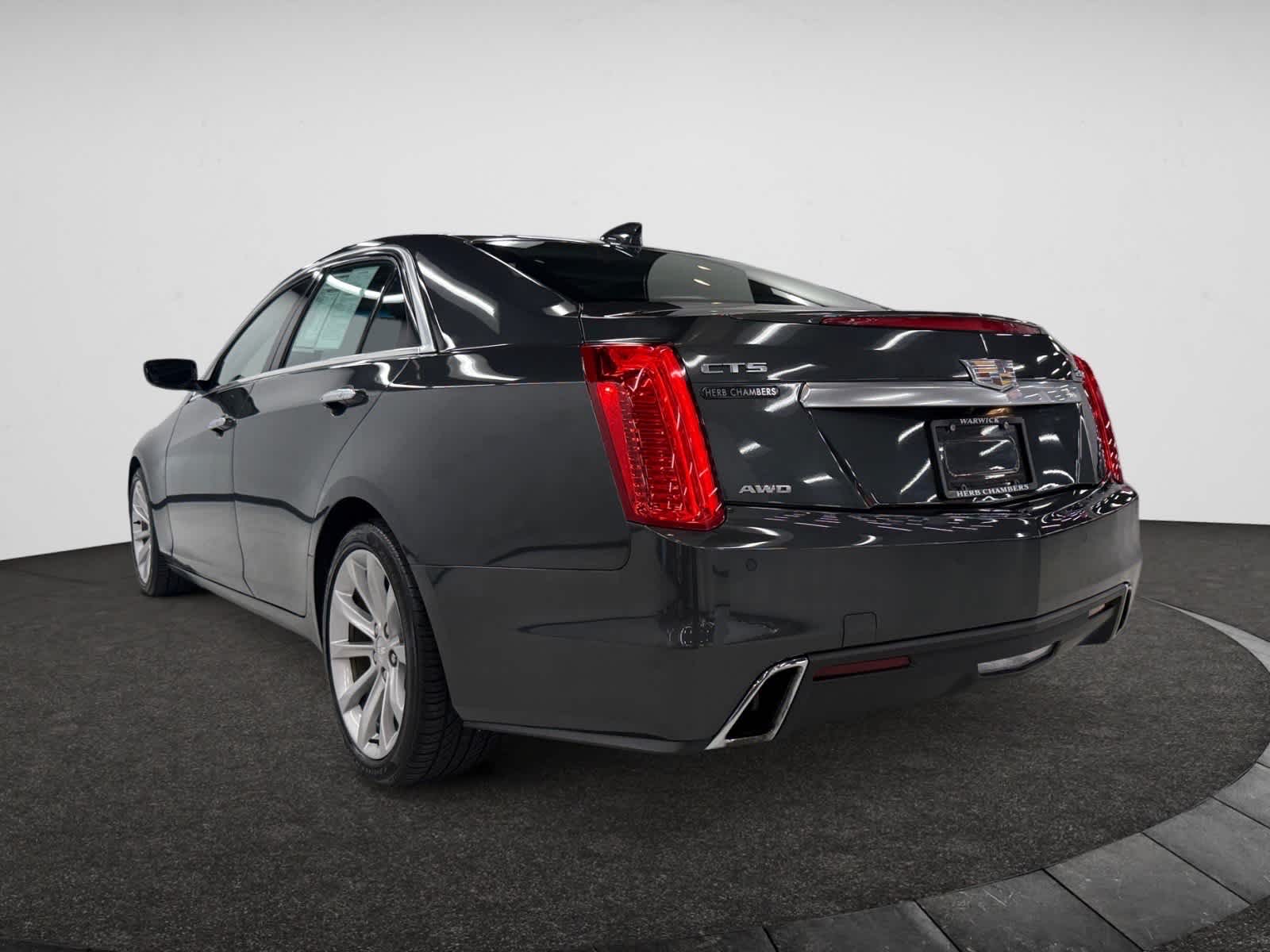 2017 Cadillac CTS Luxury photo 2