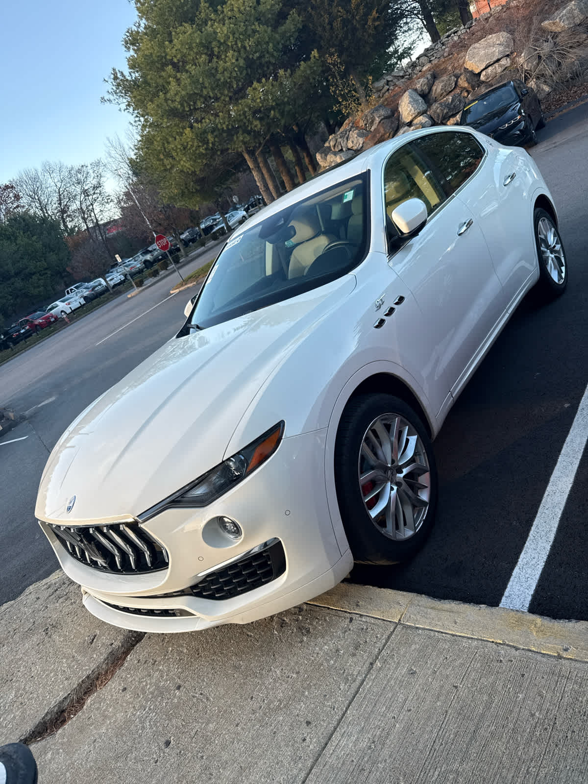 2022 Maserati Levante GT photo 3