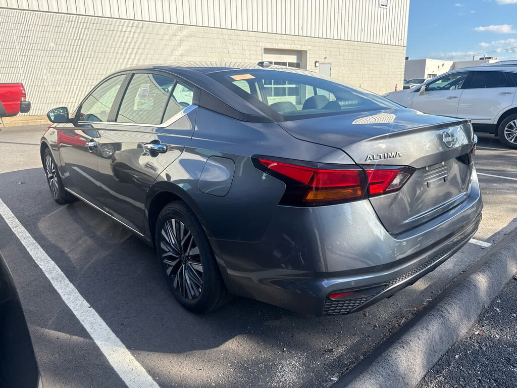 Used 2025 Nissan Altima 2.5 SV AWD Sedan 4 Dr.