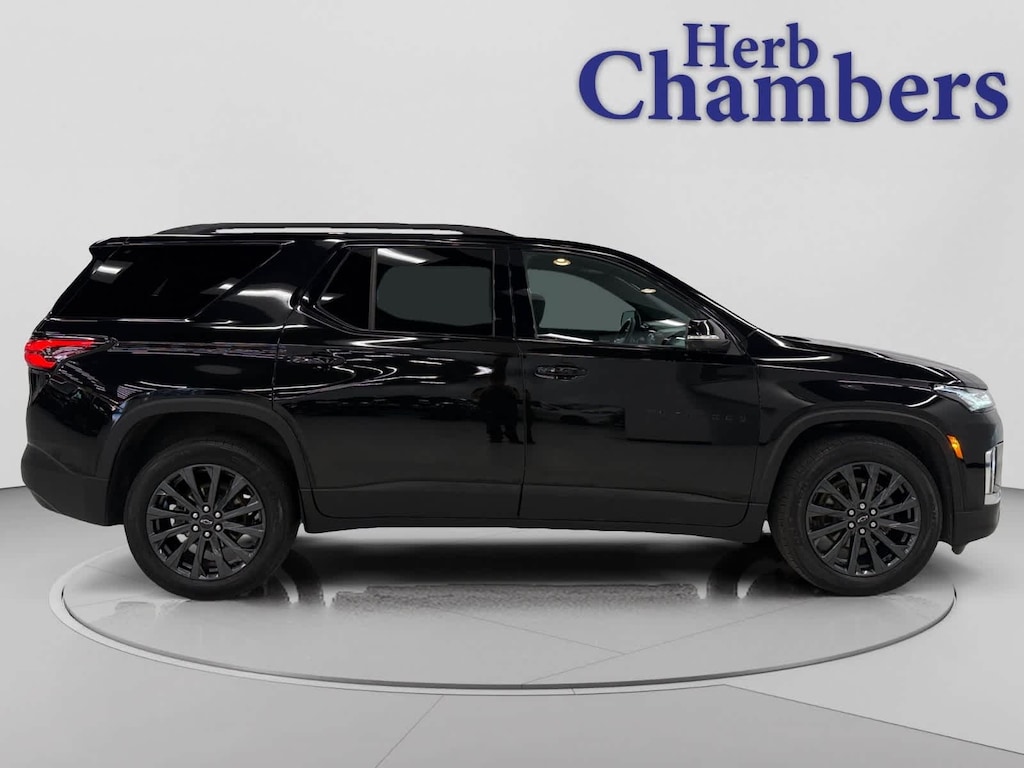 Used 2023 Chevrolet Traverse RS AWD w/ Dual Skyscape Sunroof SUV