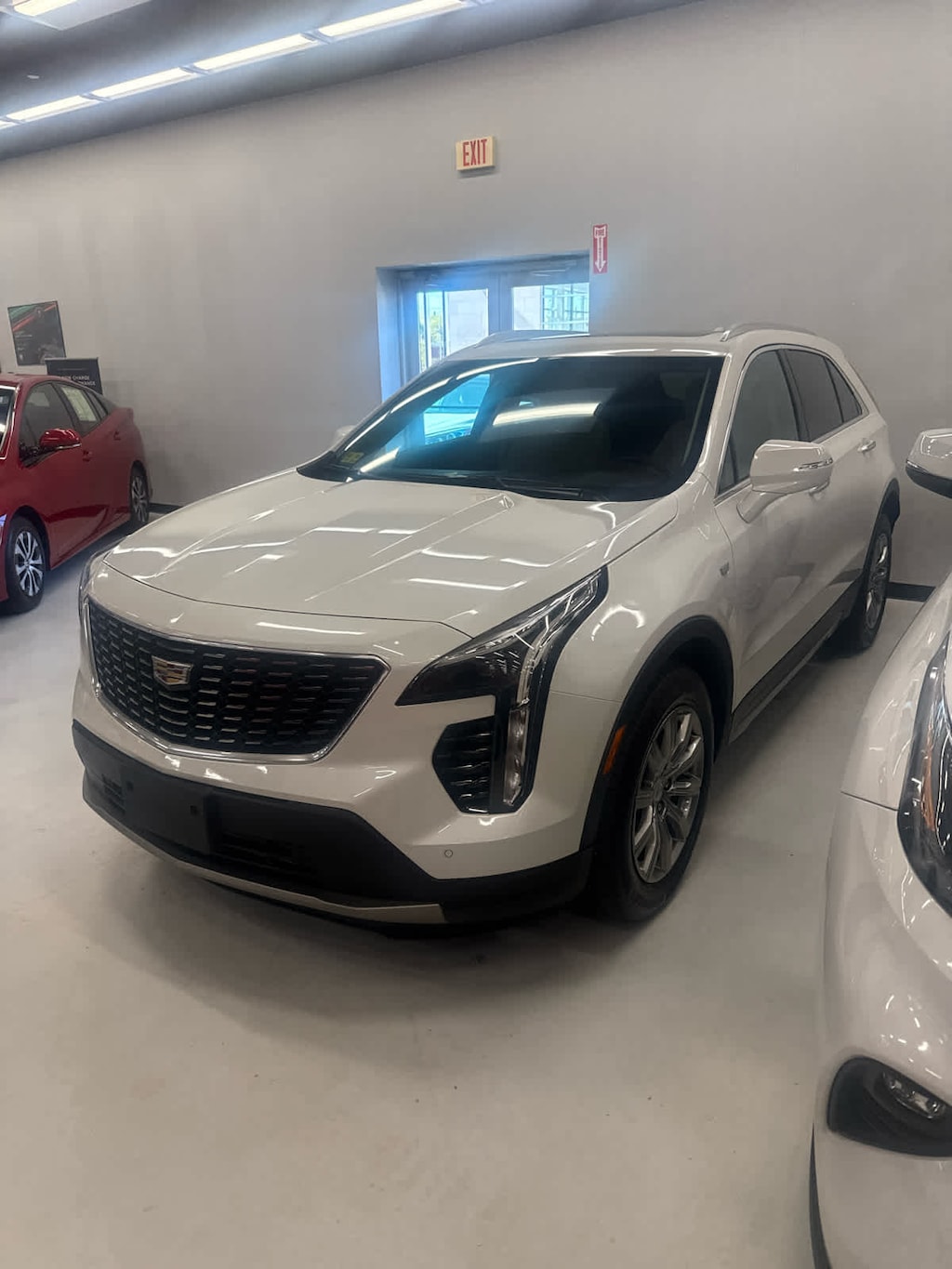 Used 2023 CADILLAC XT4 Premium Luxury AWD w/ Dual Panel Power Sunroof SUV