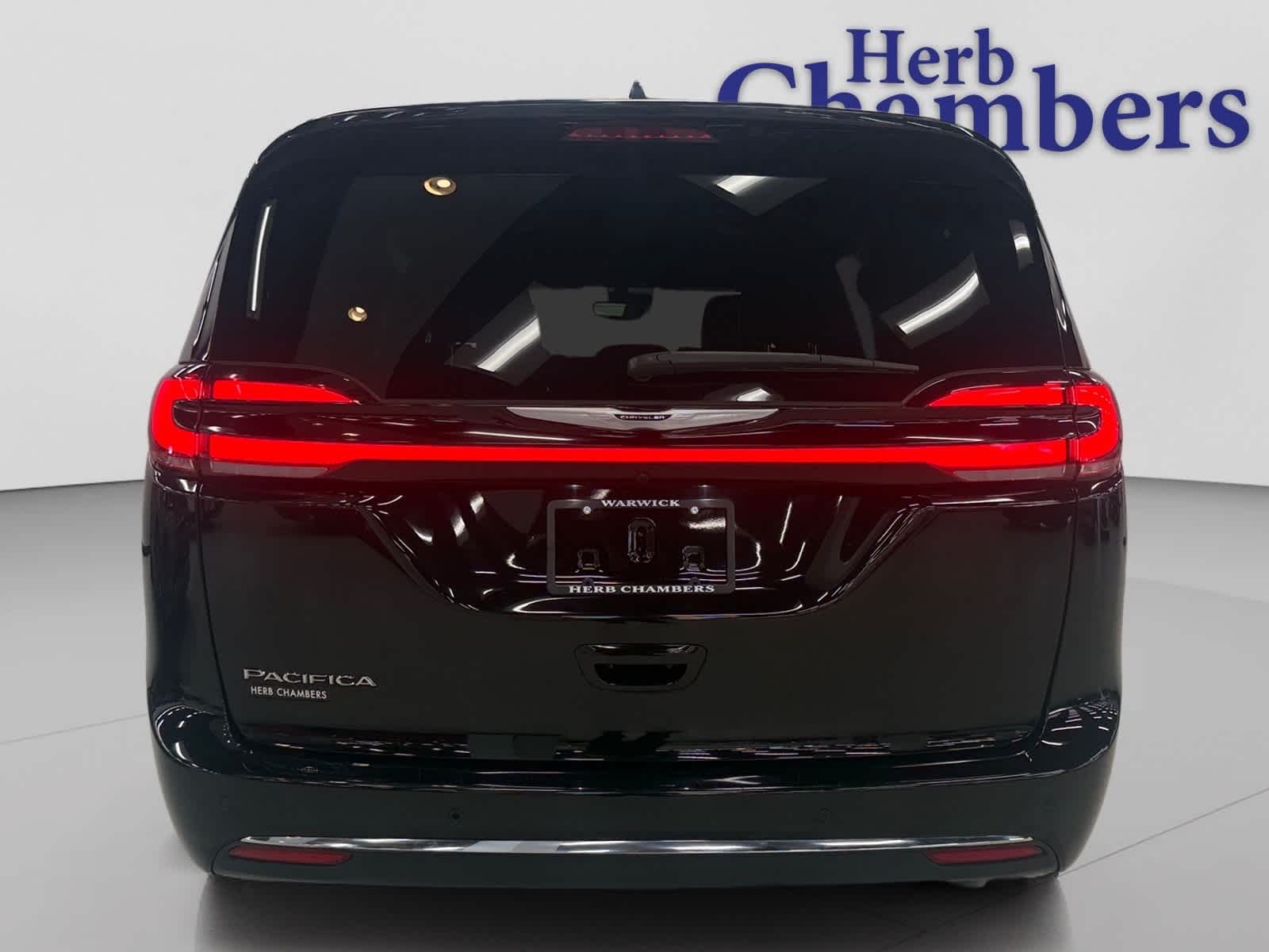 View vehicle photo 6