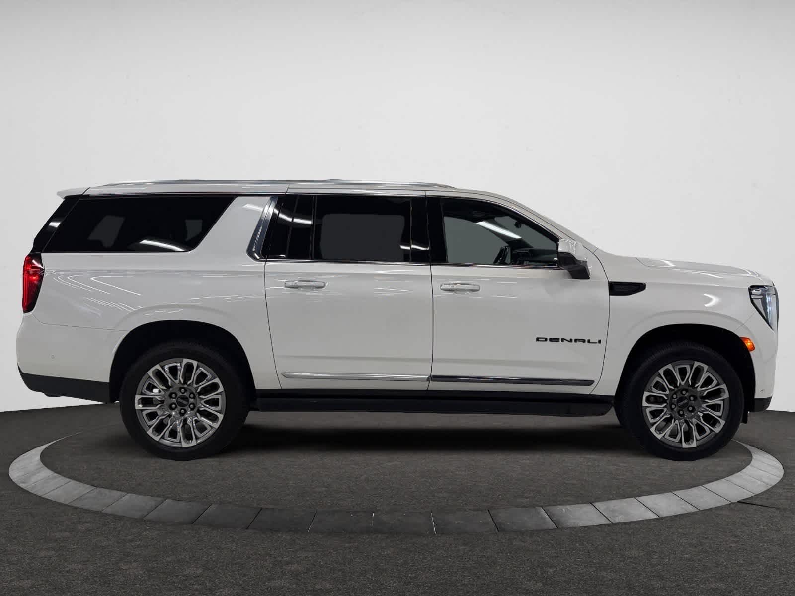 2023 Gmc Yukon XL Denali Ultimate photo 2