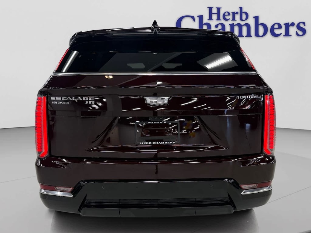 Used 2025 CADILLAC ESCALADE IQ Luxury 2 AWD SUV