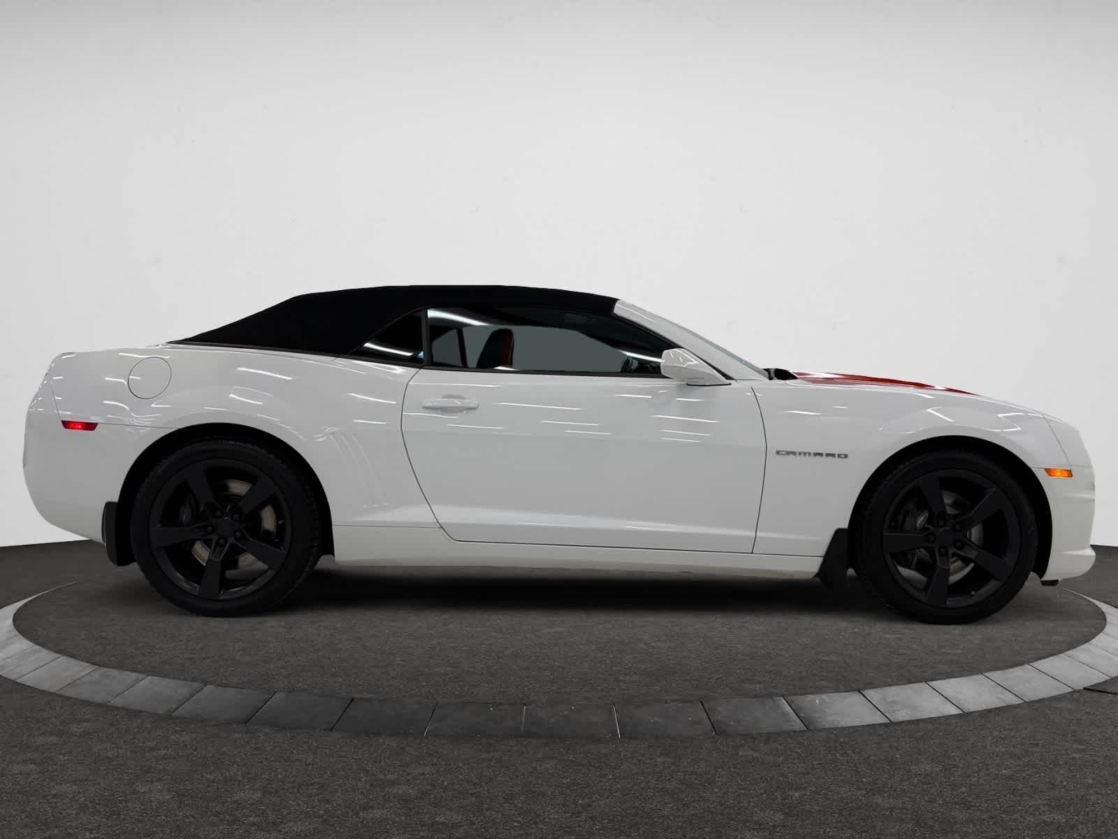 2011 Chevrolet Camaro 2SS photo 2