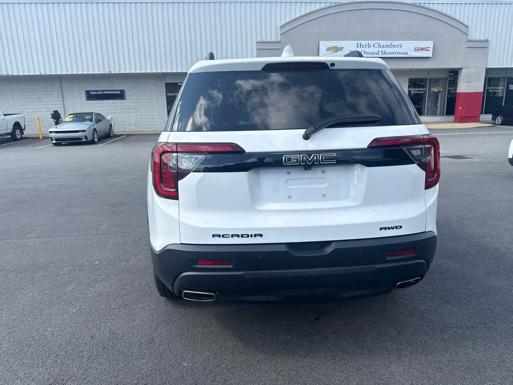 Used 2023 GMC Acadia SLE AWD w/ Driver Convenience Package & Elevation Edition SUV