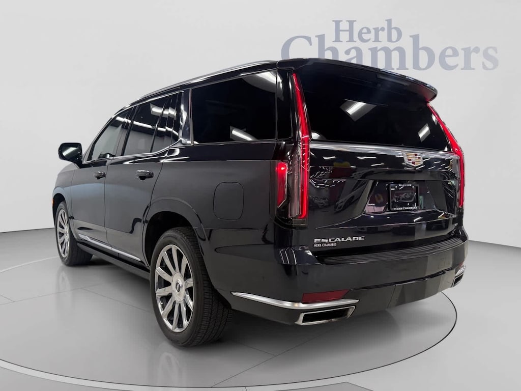 Used 2024 CADILLAC Escalade Platinum 4WD w/ Power Assist Steps SUV