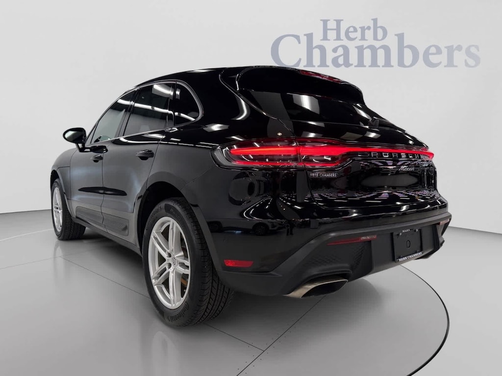 Used 2022 Porsche Macan Base AWD w/ Premium Package Plus SUV
