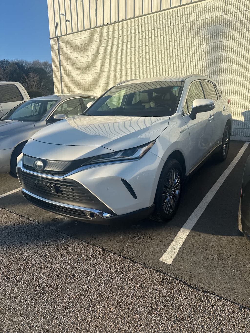 Used 2021 Toyota Venza LE Utility