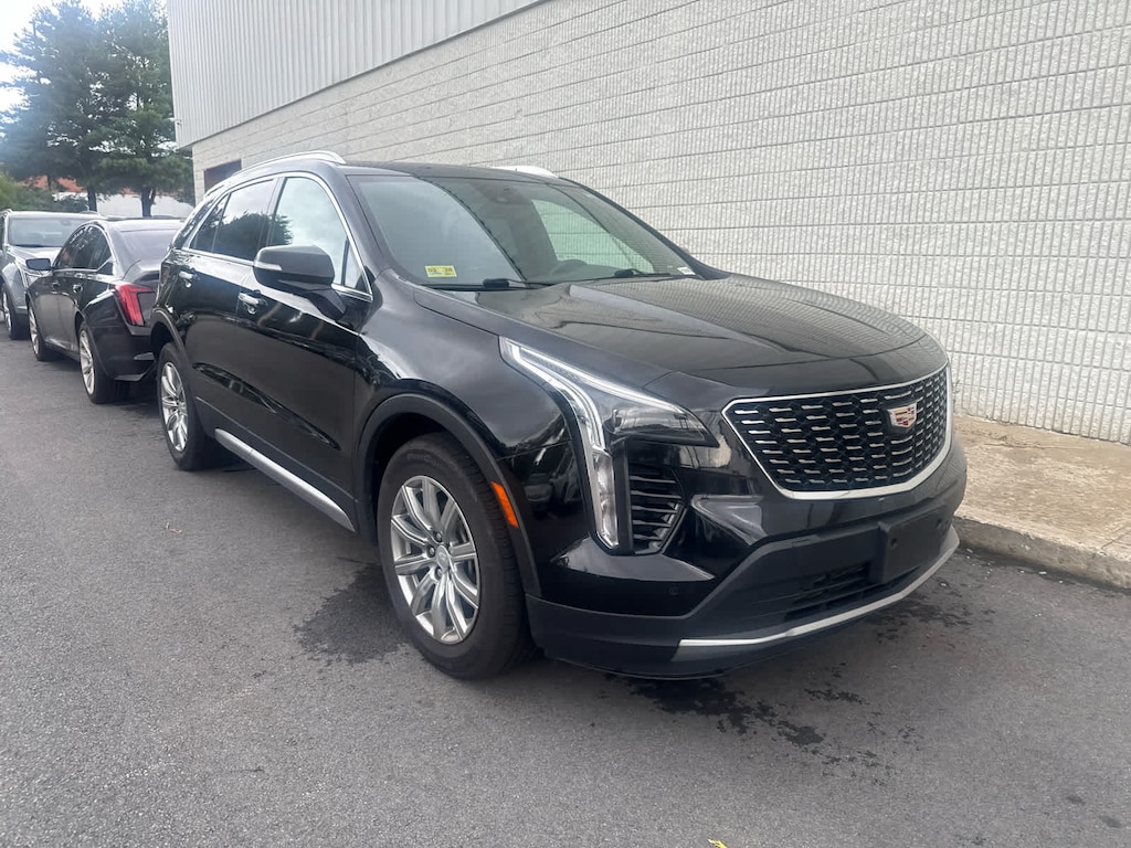 Used 2021 CADILLAC XT4 Premium Luxury AWD w/ Cold Weather Package & Power Sunroof SUV