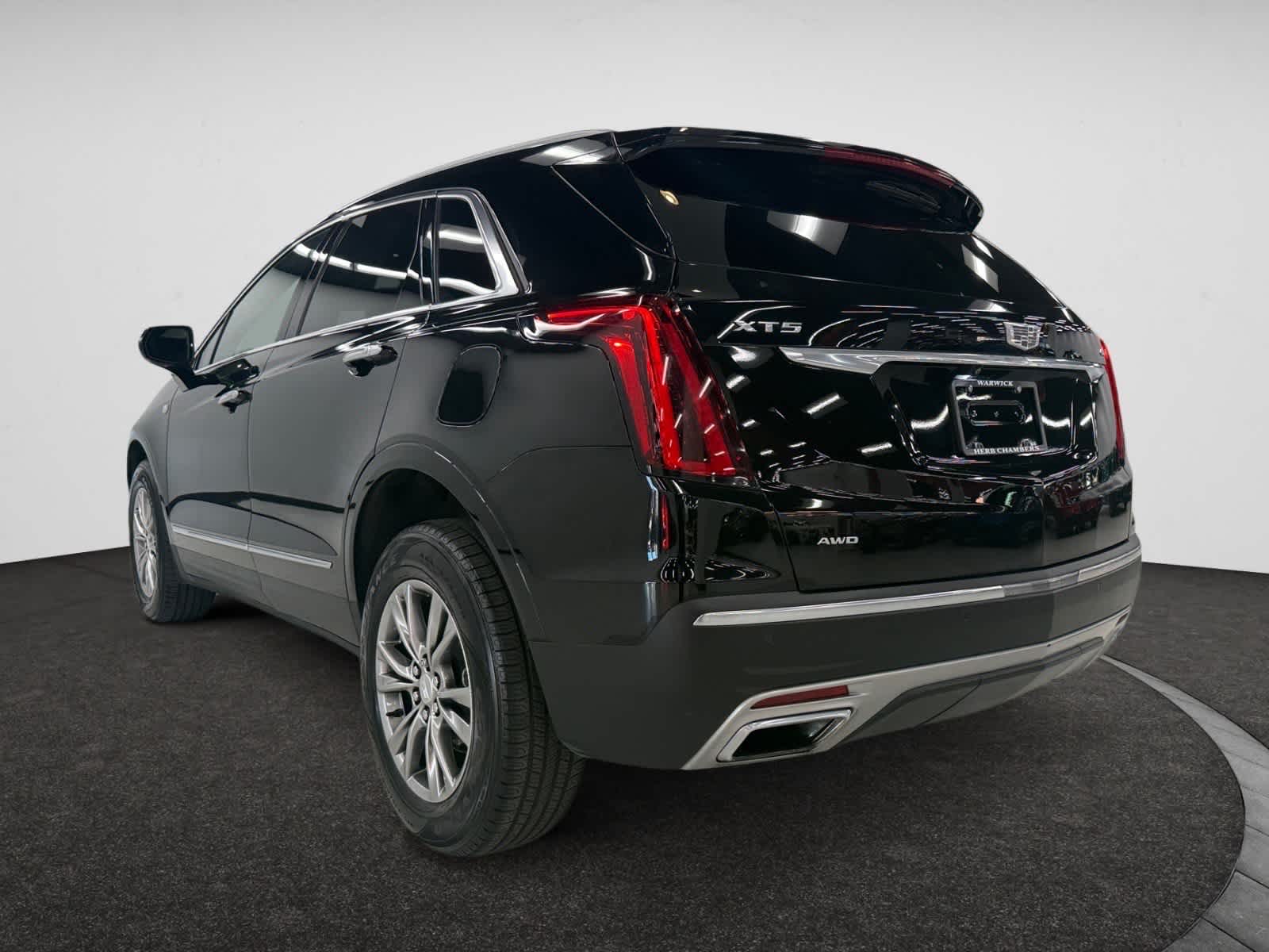 2022 Cadillac XT5 Premium Luxury photo 3