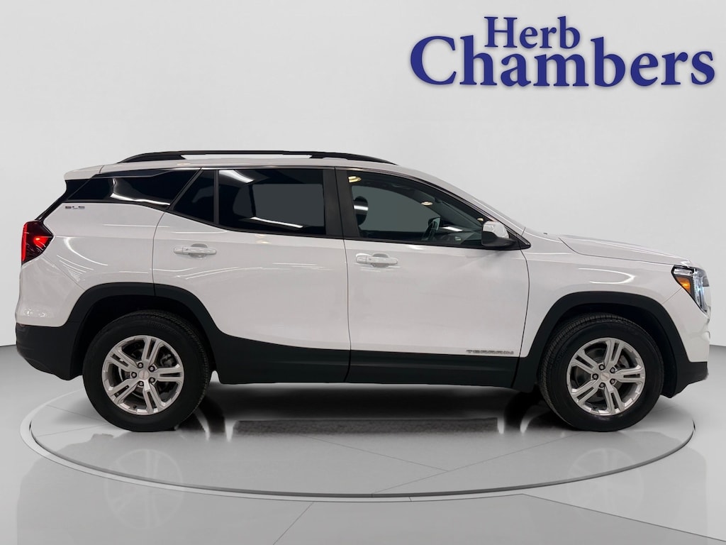 Used 2022 GMC Terrain SLE SUV