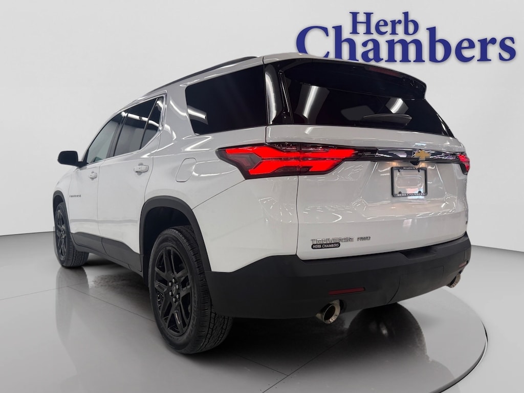Used 2023 Chevrolet Traverse LT Cloth SUV