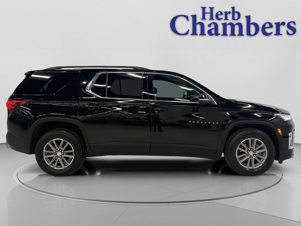 Used 2022 Chevrolet Traverse LT Leather SUV