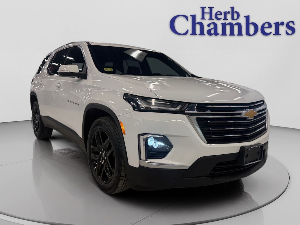 Used 2023 Chevrolet Traverse LT Cloth SUV