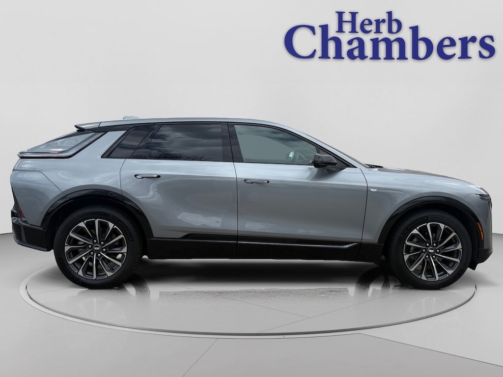 New 2025 CADILLAC LYRIQ Sport 1 SUV