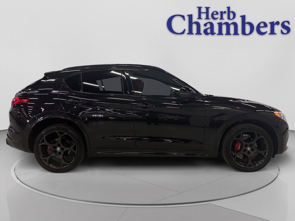 Used 2022 Alfa Romeo Stelvio Veloce Utility