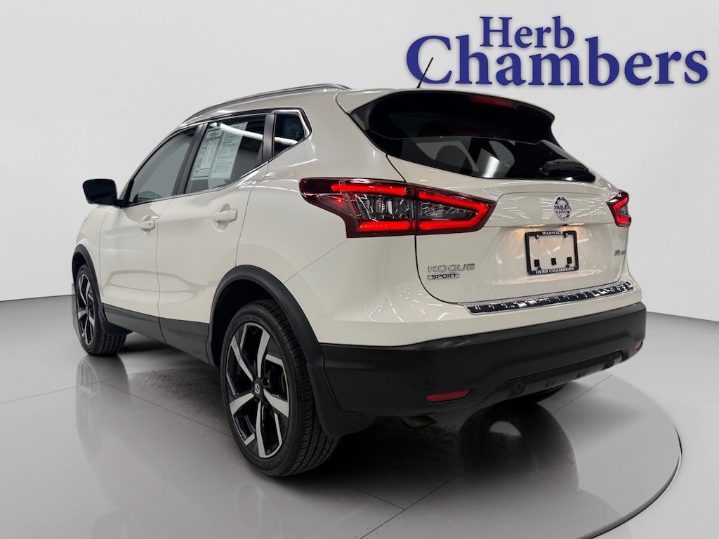 Used 2022 Nissan Rogue Sport SL Hatchback 4 Dr.