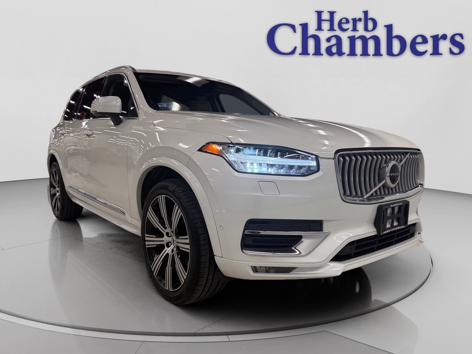 2020 Volvo XC90 Inscription's photo