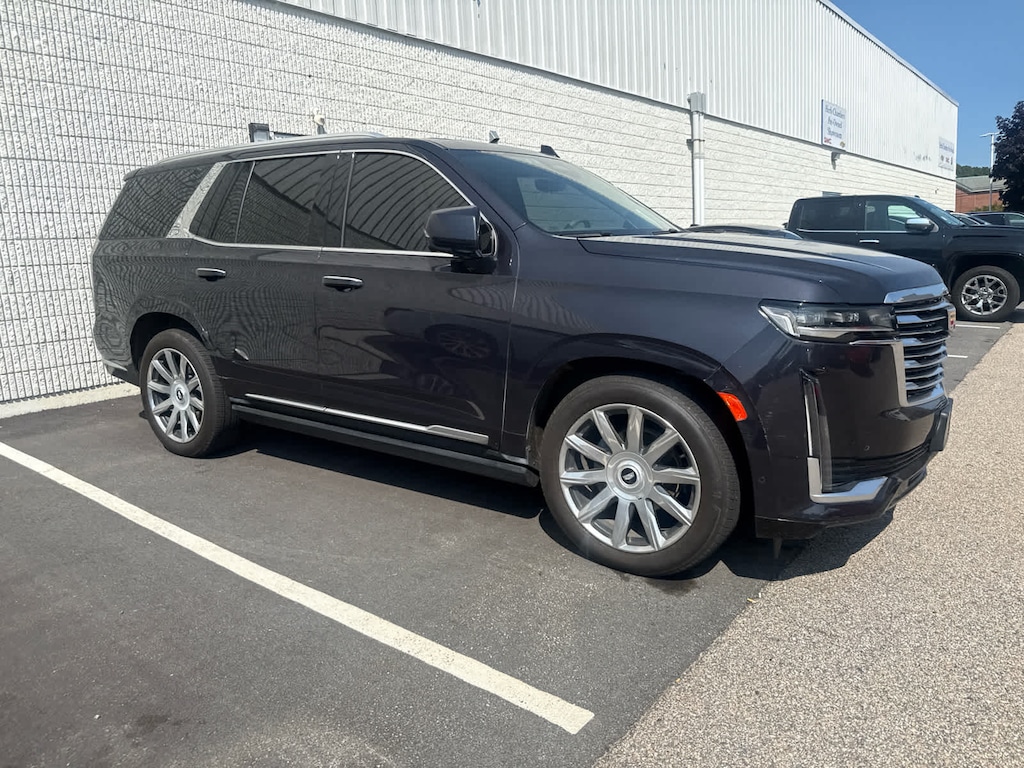 Used 2024 CADILLAC Escalade Platinum 4WD w/ Power Assist Steps SUV
