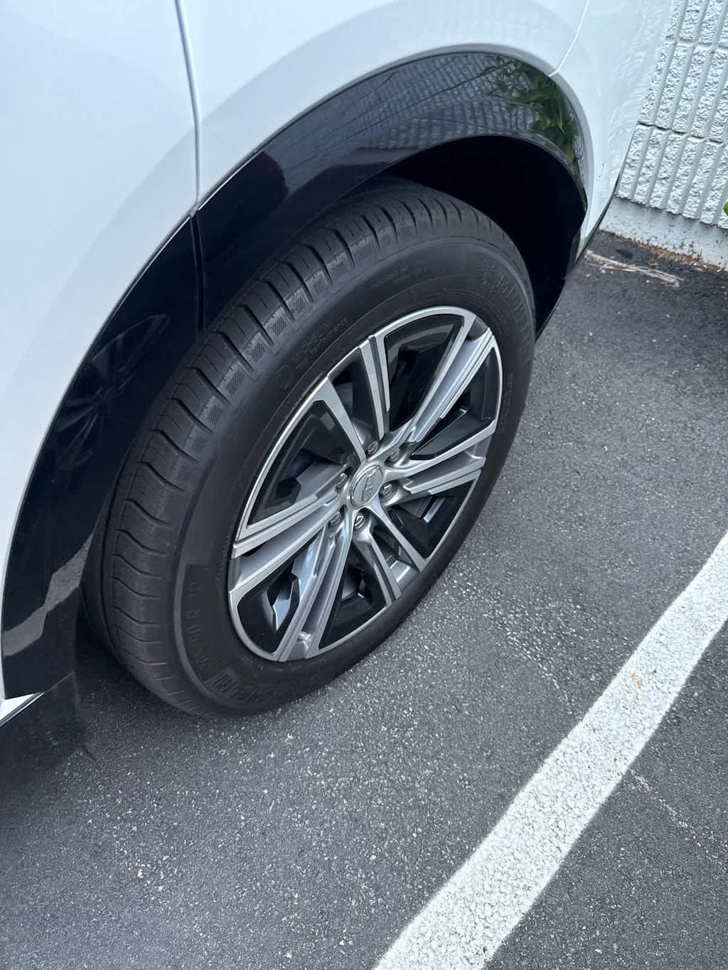 Used 2024 CADILLAC LYRIQ Luxury 1 AWD SUV