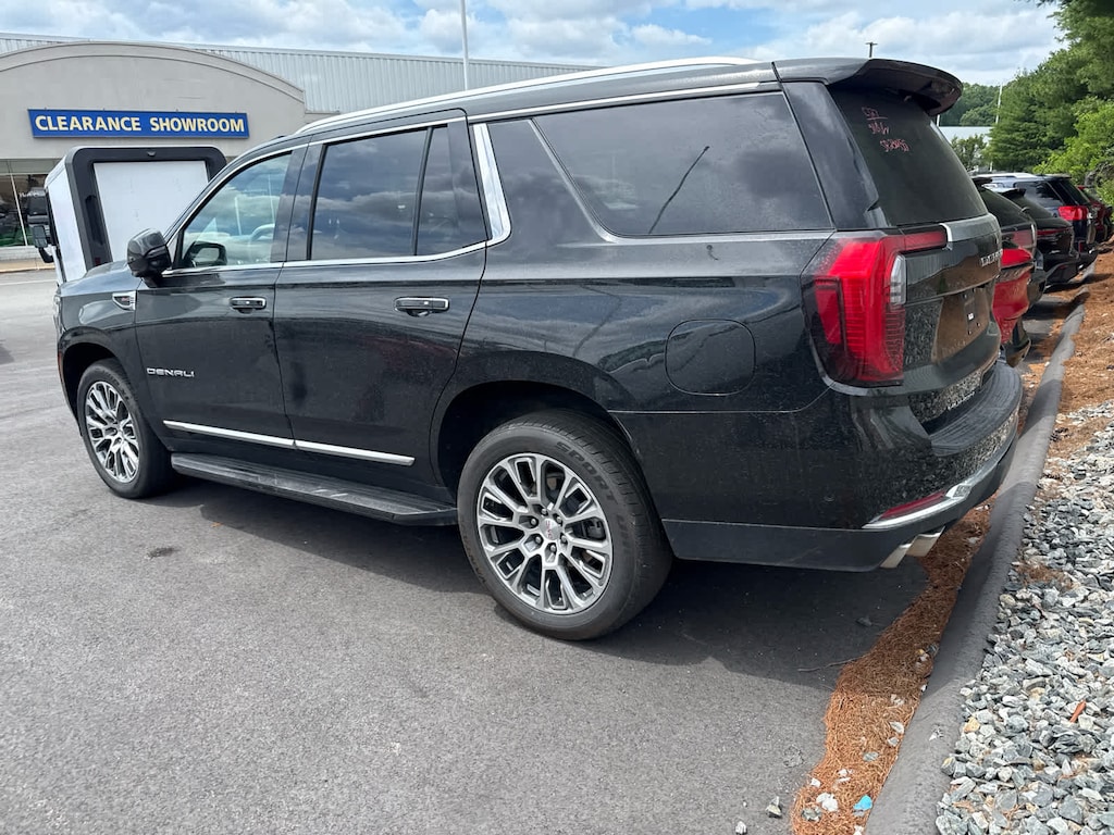 Used 2025 GMC Yukon Denali 4WD w/ 22" Ultra Bright Wheels SUV