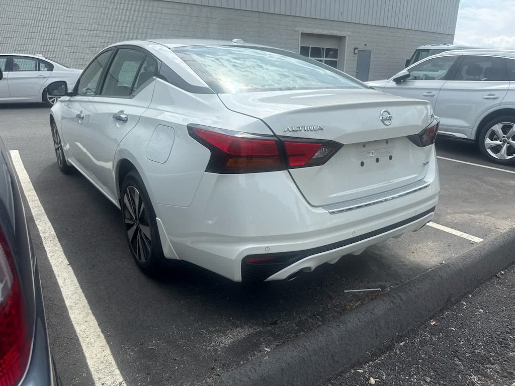 Used 2021 Nissan Altima 2.5 SL AWD Sedan 4 Dr.