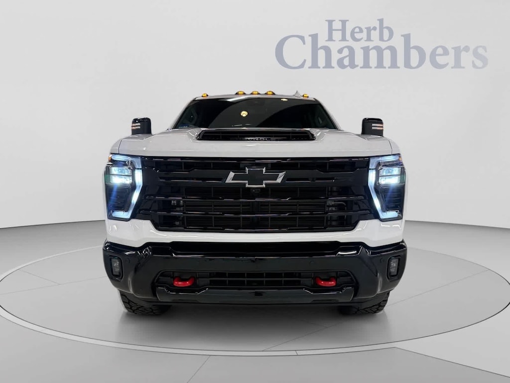 Used 2025 Chevrolet Silverado 2500 HD LTZ Crew Cab 4WD w/ LTZ Convenience Package & Power Retractable Assist Steps Crew Cab