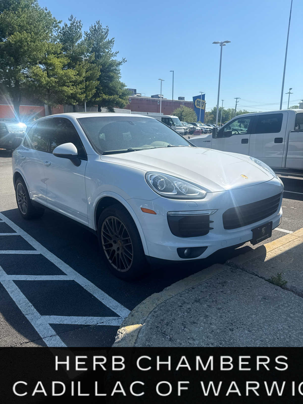 2017 Porsche Cayenne Platinum Edition's photo
