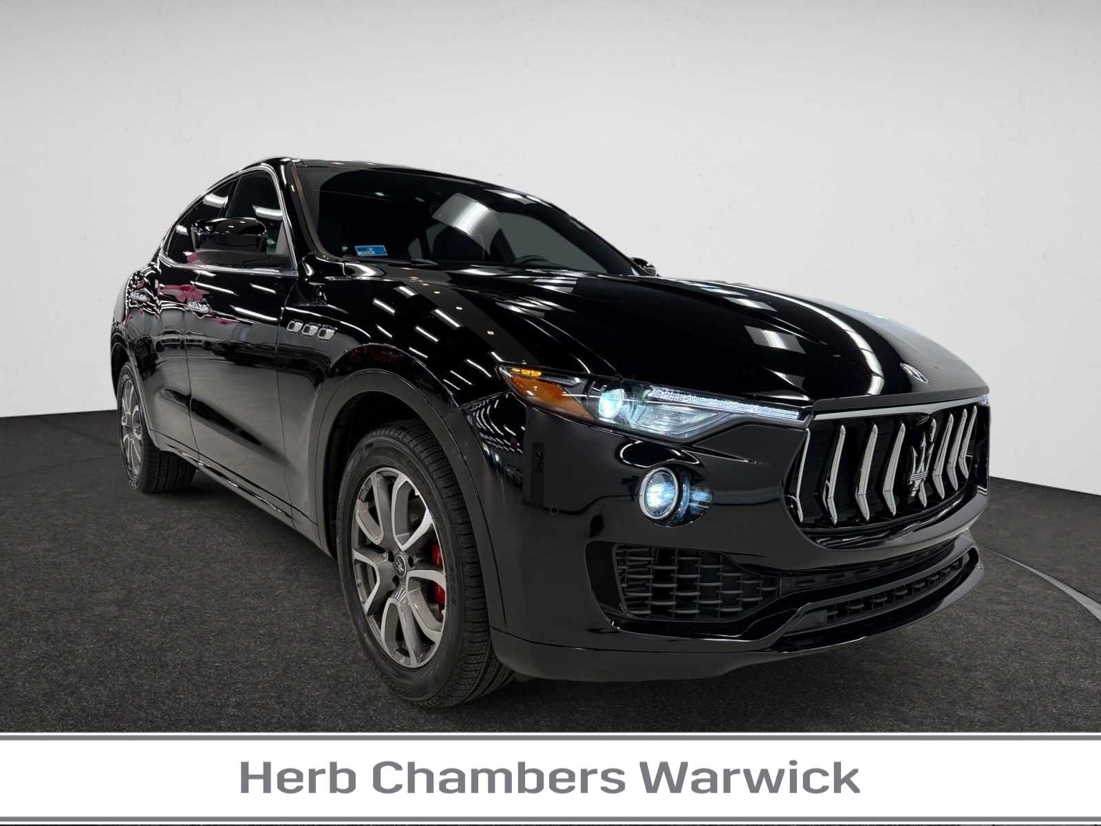 2021 Maserati Levante Base's photo