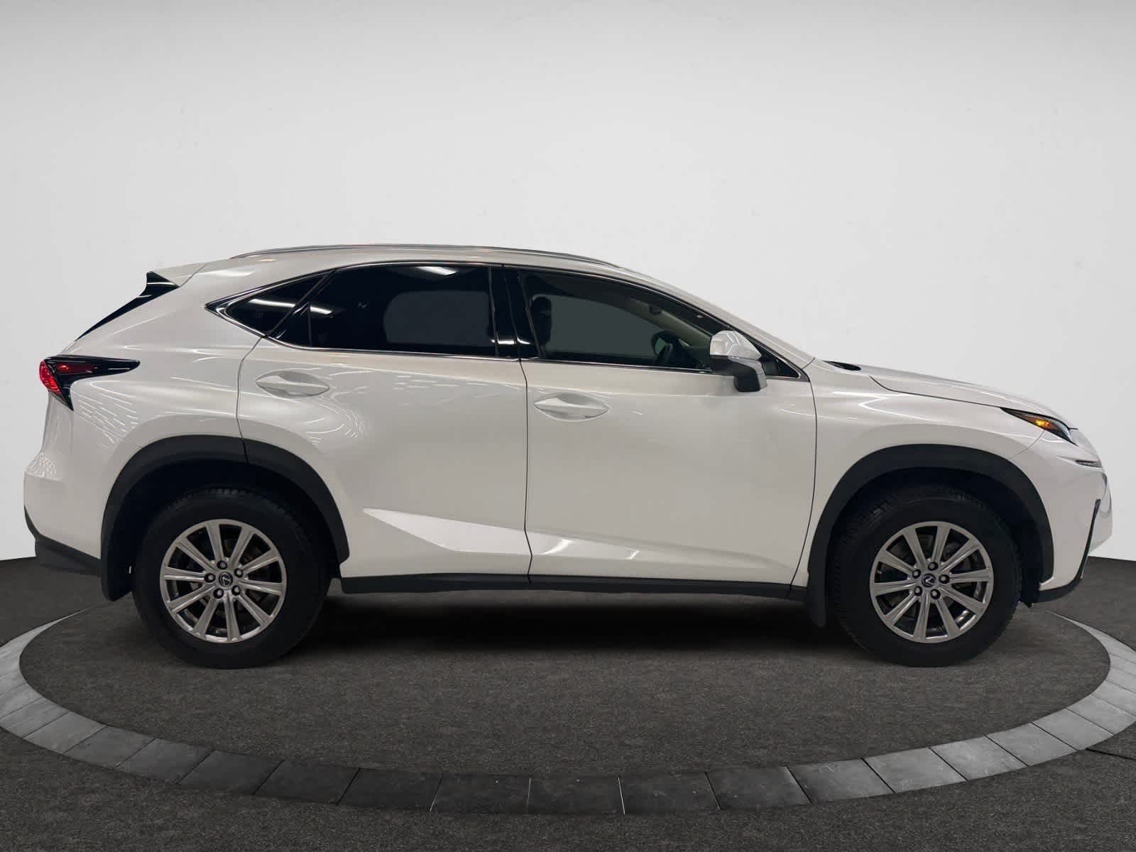 2021 Lexus NX 300 photo 2