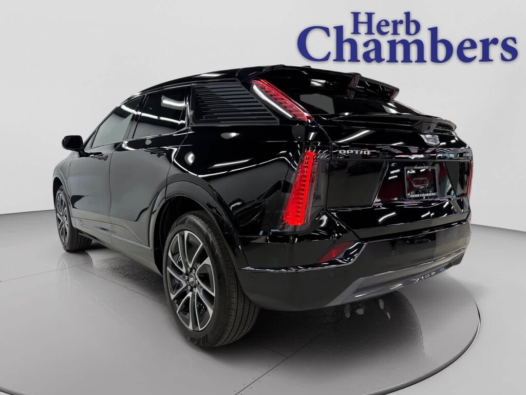 Used 2025 CADILLAC OPTIQ Sport 2 AWD SUV