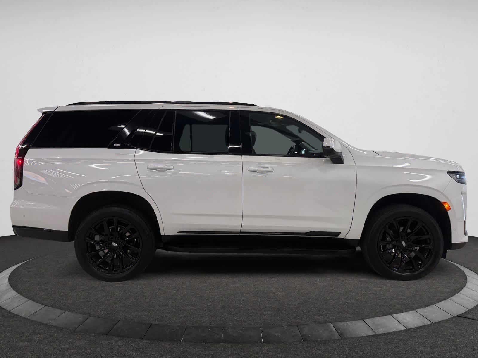 2023 Cadillac Escalade Sport Platinum photo 2