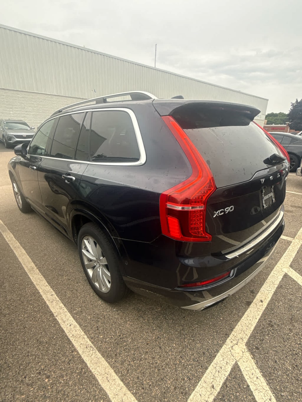 Used 2017 Volvo XC90 T6 AWD Momentum w/ Climate & Vision Packages SUV