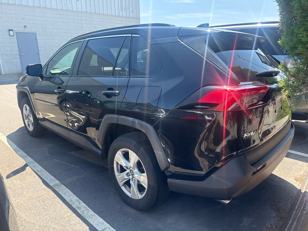 Used 2020 Toyota RAV4 XLE AWD w/ Convenience & Weather Packages Utility