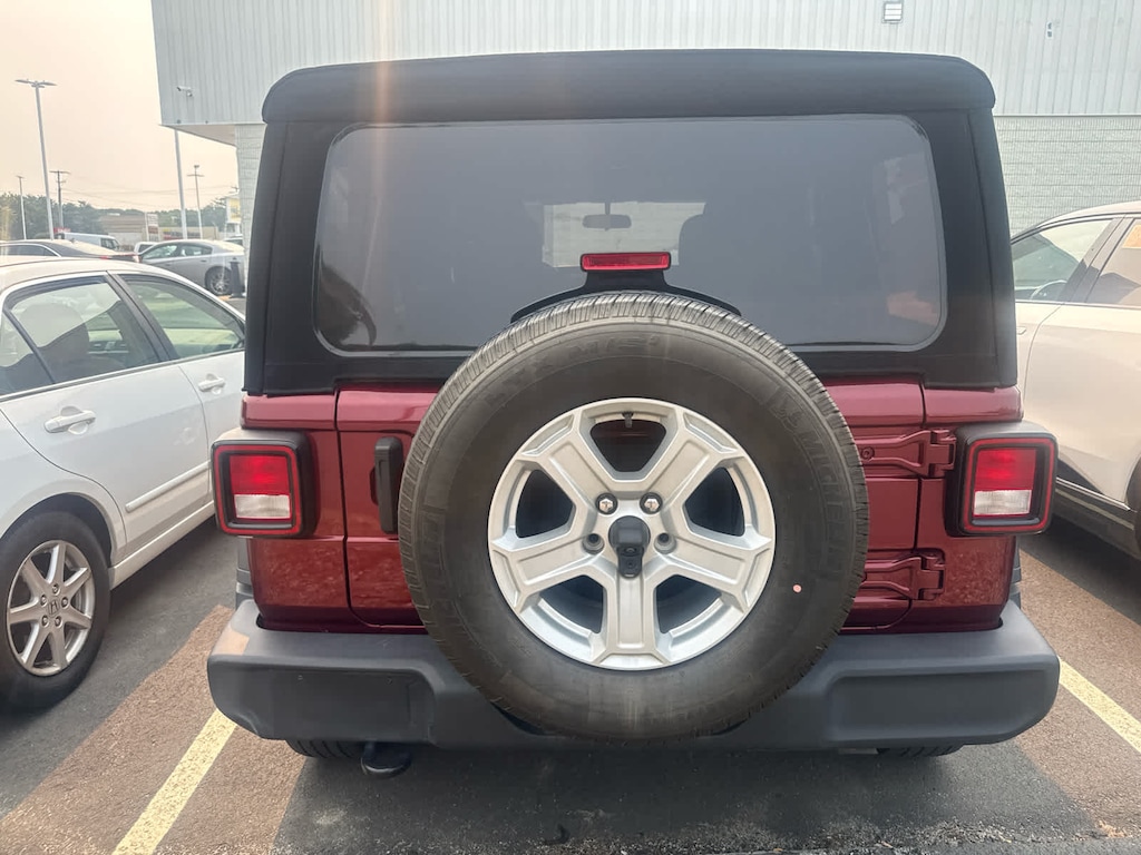 Used 2021 Jeep Wrangler Unlimited Sport 4X4 V6 w/ Perforated Leather & Technology Group SUV