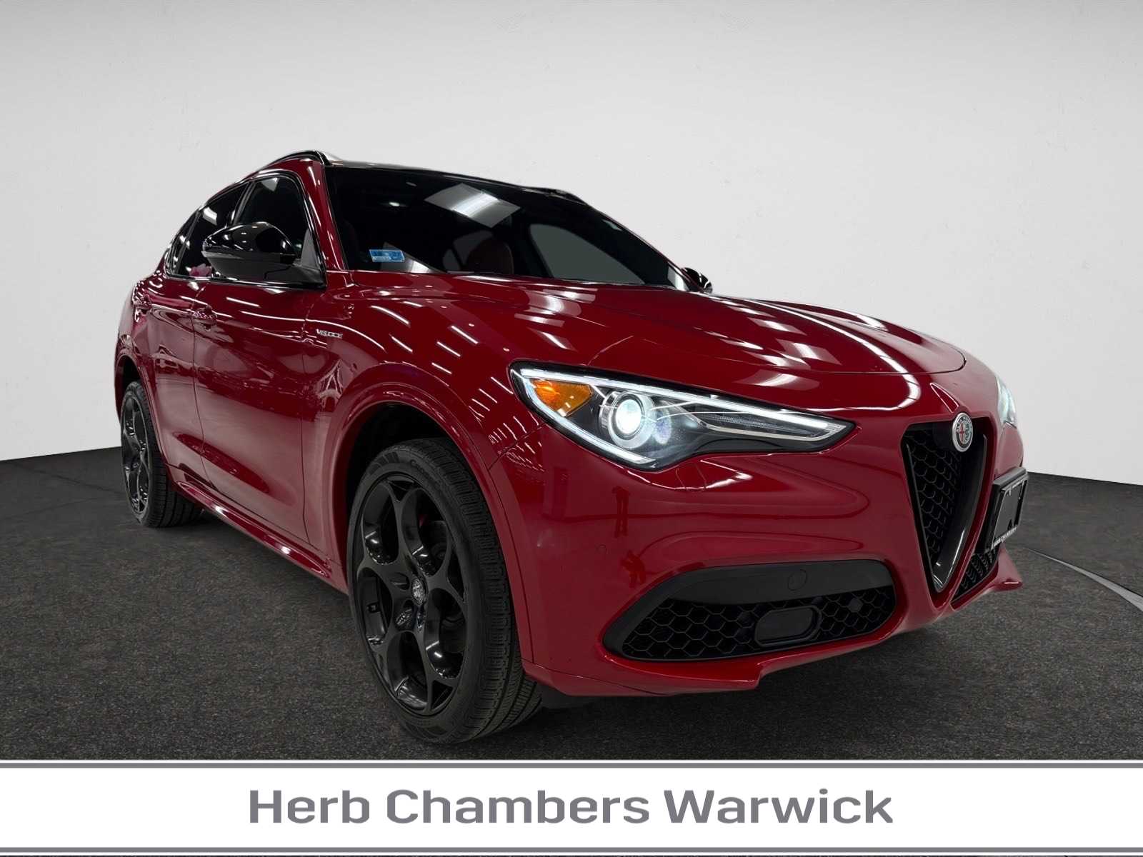 2022 Alfa Romeo Stelvio Ti Veloce's photo